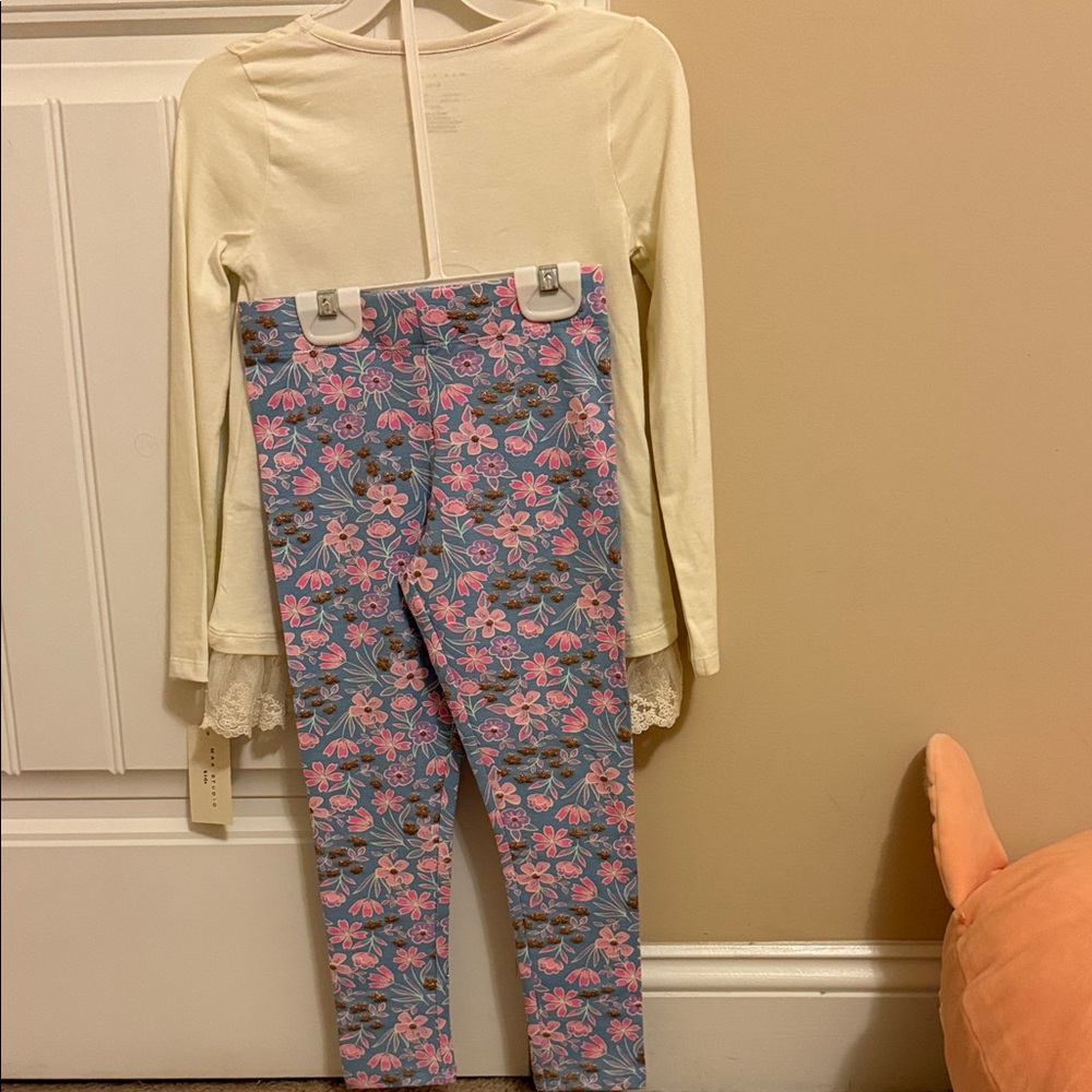 Max Studio Ivory and Sky Kids Set - Picture 3 of 4